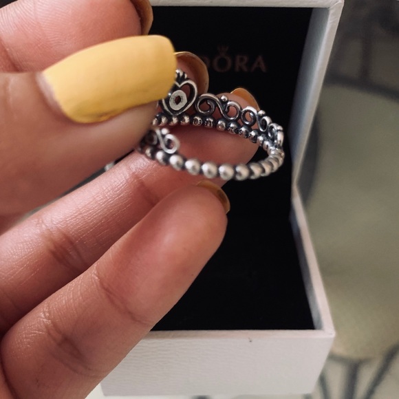 Pandora Princess Ring - Picture 3 of 3